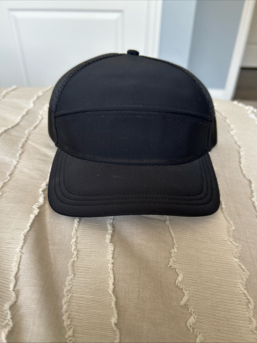 lululemon athletica Black Performance Trucker Hat